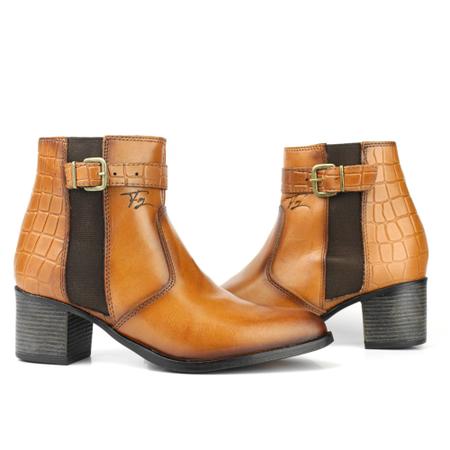 Bota Feminina Cano Médio Em Couro Salto Médio Elástico Casual 9078 FG - Polo City Imagem de Bota Feminina Cano Médio Em Couro Salto Médio Elástico Casual 9078 FG