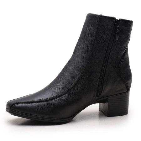 Bota hotsell tamanho 33