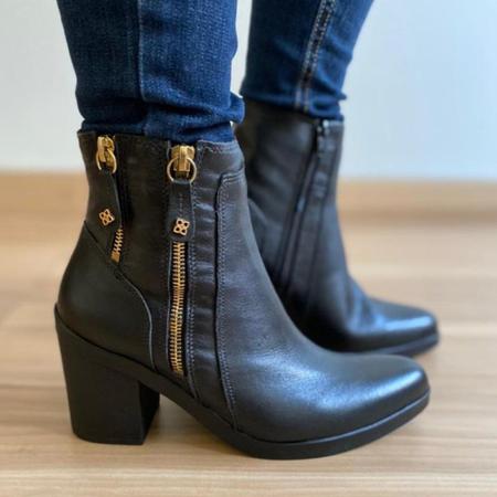 Bota couro cano baixo zíper preto perlatto 2025