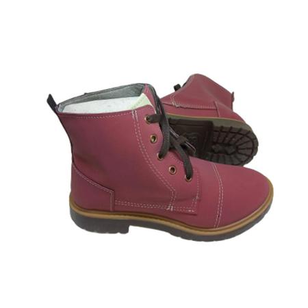 Bota hotsell tamanho 28
