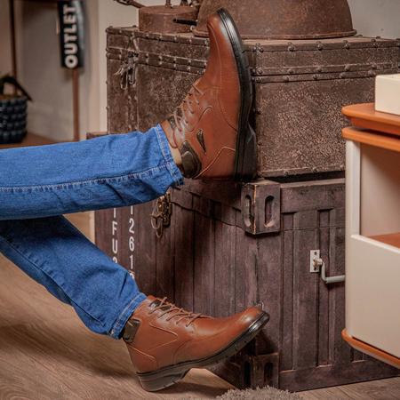Bota masculina para o dia a dia 2025
