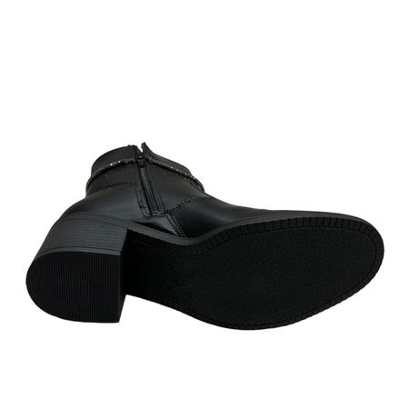 Bota Ramarim 2459102 Salto Baixo Grosso Cano Curto Casual Feminino Imagem de Bota Ramarim 2459102 Salto Baixo Grosso Cano Curto Casual Feminino