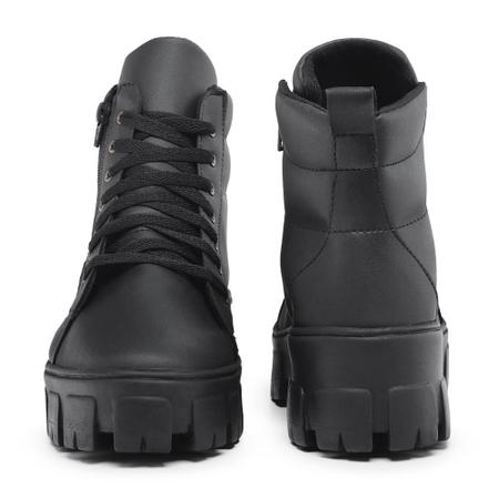 Bota Tratadora Feminina Coturno Blogueira Plataforma Preta 038 - AF Imagem de Bota Tratadora Feminina Coturno Blogueira Plataforma Preta 038