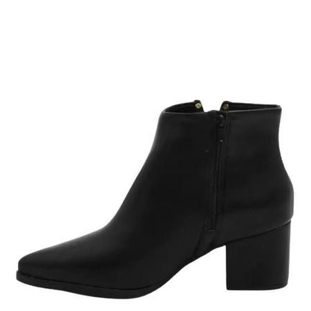 Bota cano curto bico fino salto grosso 2025