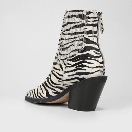 Bota animal hotsell print santa lolla