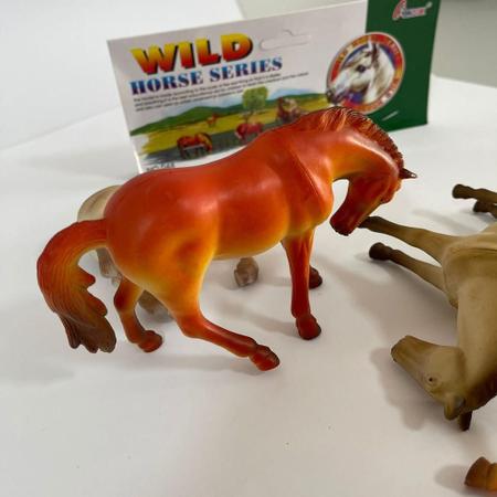 Animais De Borracha - Cavalo - Dm Toys - Livraria e Papelaria