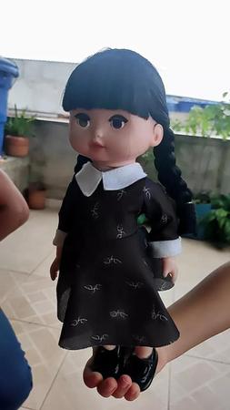Boneca Infantil Menina Vavazinha com Roupinha do Baile e Mãozinha Wandinha-Angel  Toys - Bonecas - Magazine Luiza