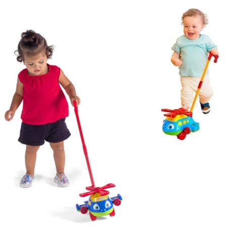 Brinquedos para bebês. urso de jogo de criança e carro, pirâmide e trem,  avião e caminhão. pelúcia, madeira ou plástico para meninos e meninas  coleção de brinquedos coloridos, jardim de infância e