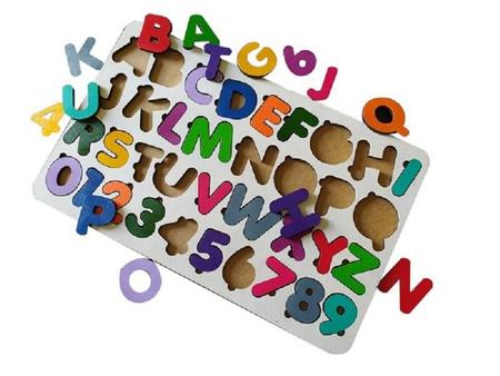 Imagem de Brinquedo Educativo - Tabuleiro De Encaixe Alfabeto