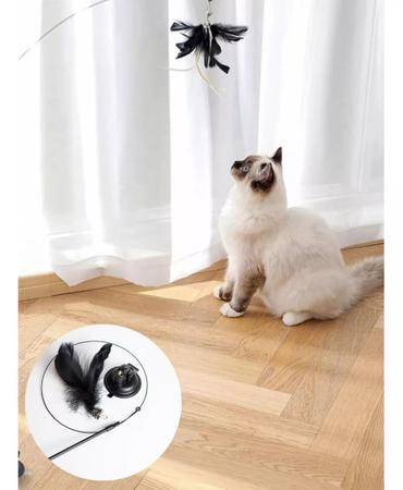 Brinquedo Interativo Gato Varinha Pena Ventosa Fixa Chão Pet - GatoAoCubo Imagem de Brinquedo Interativo Gato Varinha Pena Ventosa Fixa Chão Pet