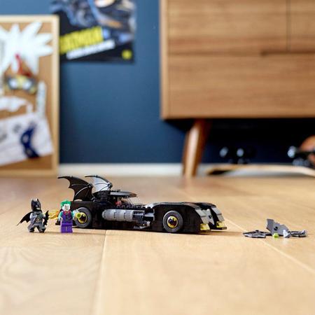 LEGO Batman vs. Coringa - Perseguição de Batmóvel - 76180 - Brinquedos de  Montar e Desmontar - Magazine Luiza