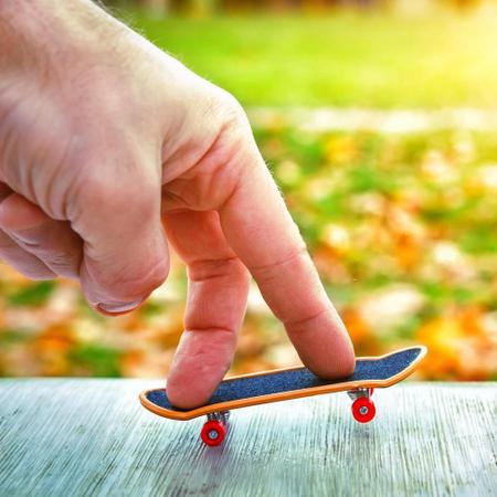 Brinquedo Skate De Dedo Profissional Mini Skatinho De Dedo Barato