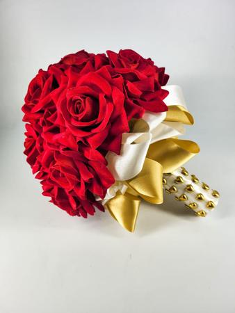Imagem de Buquê Noiva Vermelho Com Coração Casamento Rosas Vermelhas