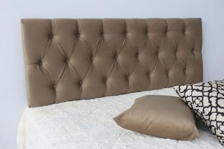 Imagem de Cabeceira Estofada de Casal Em Tecido Veludo Liso Marrom-Claro 1,40m x 60cm Botões Na Cor do Produto