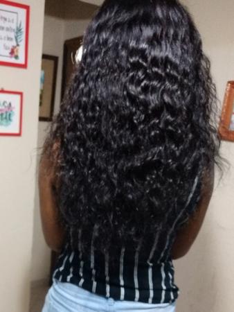 Mega hair cacheado: saiba preço, duração e mais!