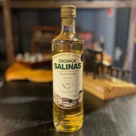 Imagem de Cachaça Artesanal Salinas Tradicional