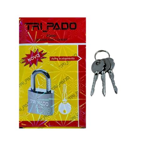 Cadeado Tripado 63mm Grande Resistente Prevenção Antifurto Com 3 Chaves Imagem de Cadeado Tripado 63mm Grande Resistente Prevenção Antifurto Com 3 Chaves