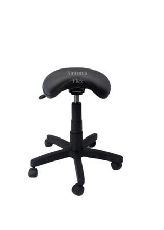 Imagem de Cadeira sela estetica  sem encosto - regulagem de altura - base com rodízio corano preto