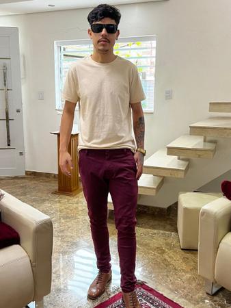 Calça cor vinho best sale masculina