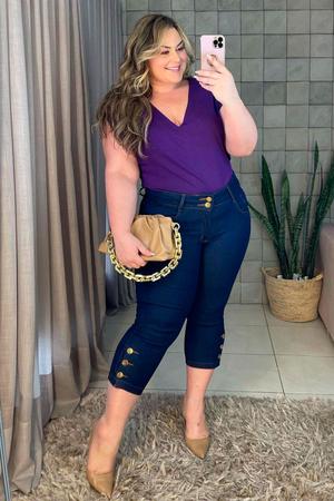 Calça Capri Almaria Plus Size Amar Jeans - Amar Plus - Outros Moda e  Acessórios - Magazine Luiza