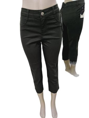 Calça Jeans Feminina Capri Flare Mom Colorida - Black Jeans - Outros Moda e  Acessórios - Magazine Luiza