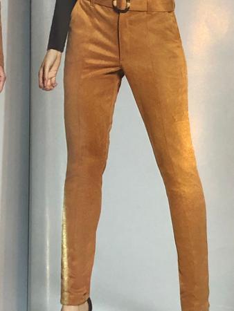 Calça na store cor mostarda