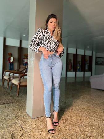 Cal a jeans feminina com cinta modeladora e Lycra LockSmith