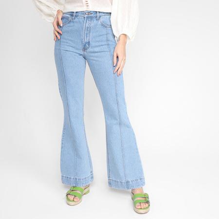 https://a-static.mlcdn.com.br/450x450/calca-jeans-slim-flare-farm-feminina/zattini/i98-4274-008-40/625aa3ce0b7cb0a877a3a1752bd3b274.jpeg