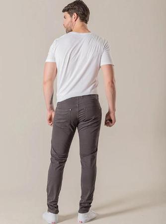 Calça Masculina Sarja Chumbo Skinny Bivik Jeans - Bivik Jeans Imagem de Calça Masculina Sarja Chumbo Skinny Bivik Jeans