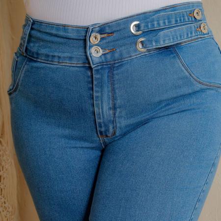 Imagem de Calça plus 2 botão ilhoes denin white cintura alta qualidade premium blogueira skinny hot pants