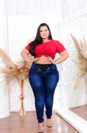 Imagem de Calça Plus Size Jeans C/ Cinta Aperta Barriga Modeladora Lip