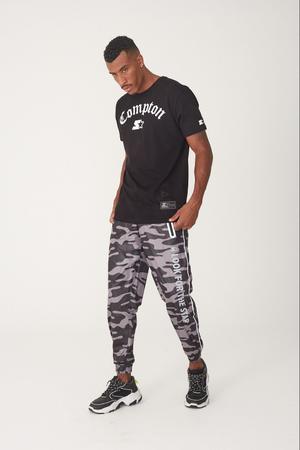 Calça sales preta sintetica