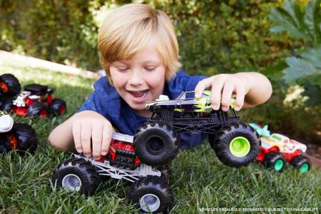 Imagem de Caminhão de brinquedo Hot Wheels Monster Trucks Race Ace 1:24 para crianças