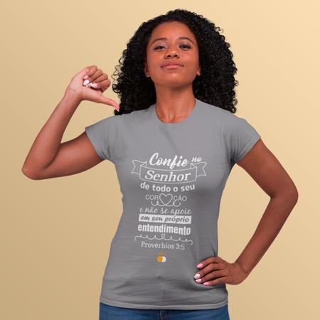 Imagem de Camisa Feminina Provérbios 3:5 - Confie no Senhor