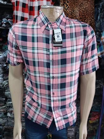 Imagem de Camisa masculina em xadrez