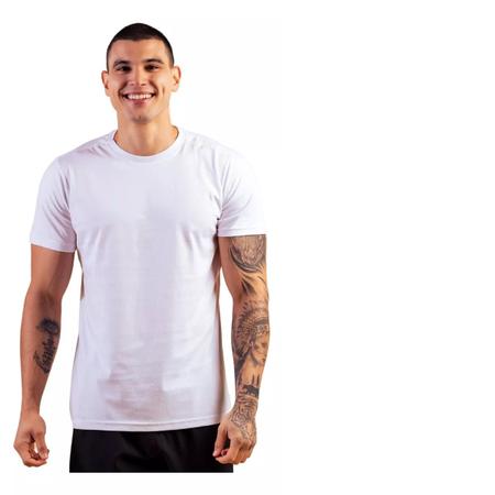 Camiseta básica masculina branca: veja as vantagens