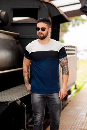 Camiseta Camisa Gola o Redonda Recorte Masculina Manga Curta