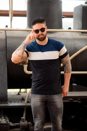 Camiseta Camisa Gola o Redonda Recorte Masculina Manga Curta