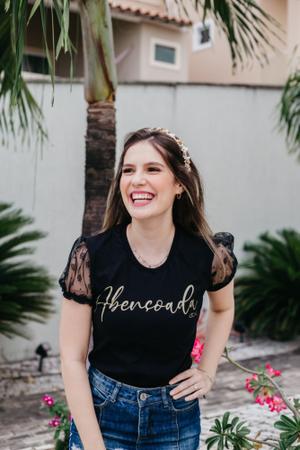 T-shirt Feminina Abençoada - Use Presente de Deus