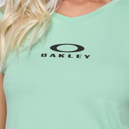 Camiseta Oakley Mod Fresh Feminina - Camisa e Camiseta Esportiva - Magazine  Luiza
