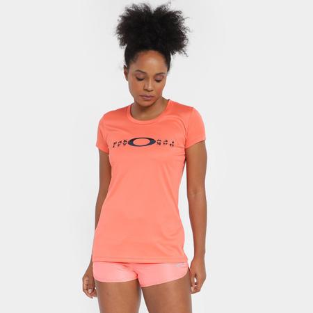 Camiseta Oakley Trn Logo Feminina - Camisa e Camiseta Esportiva - Magazine  Luiza