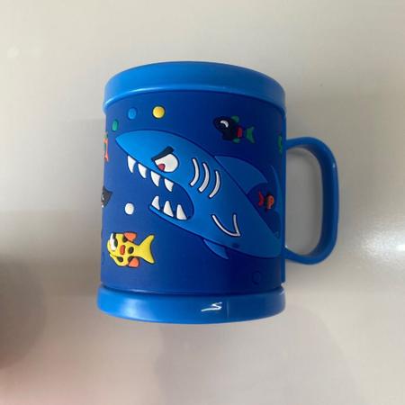 Caneca Desenho Pocoyo Mod 04 Dia das Crianças - TackoSC - Canecas -  Magazine Luiza