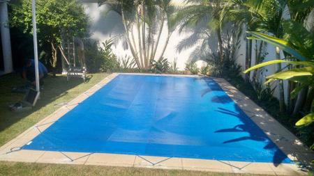 Capa De Proteção 7X3 Para Piscina 6X2-Acquacapas Imagem de Capa De Proteção 7X3 Para Piscina 6X2-Acquacapas
