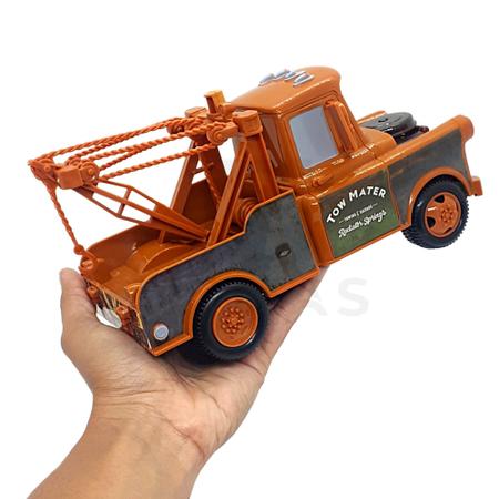 Carros 3 Tow Mater Fricção 22 Cm - Toyng em Promoção na Americanas