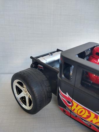 Veiculo Bone Shaker - Carrinho Controle 7 Func - Hot Wheels