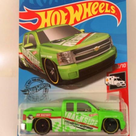 Hot Wheels Barbie Extra Carrinho Raro Miniatura 1:64 Mattel - Carrinho de  Brinquedo - Magazine Luiza