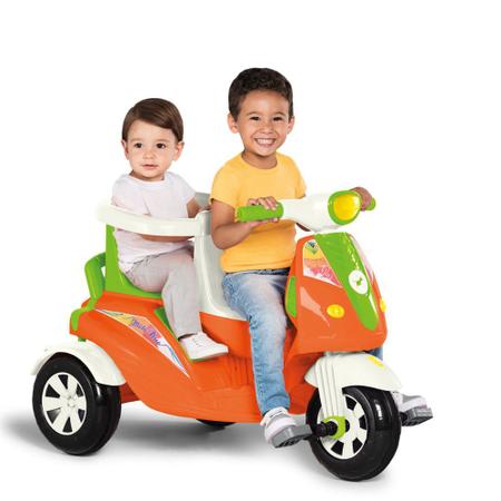 Carrinho Motoca Triciclo para 02 Crianças - Moto