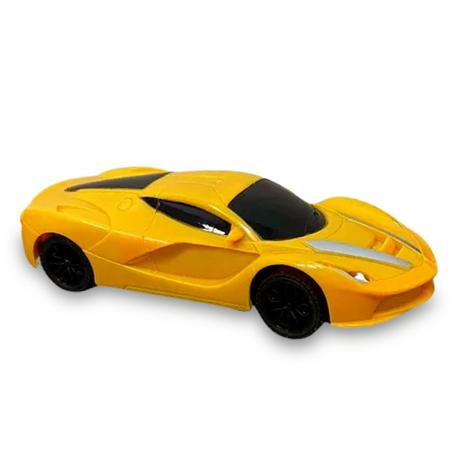 Carro Carrinho Corrida Infantil 34cm Amarelo Legends Motor em Promoção na  Americanas