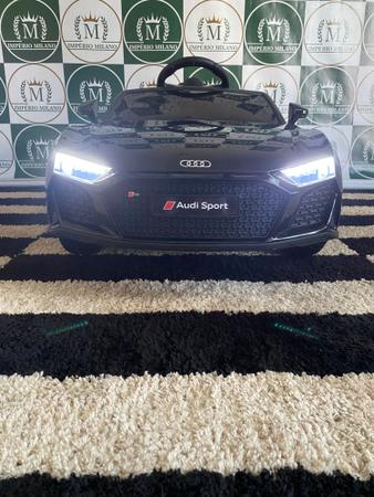 Imagem de Carro Elétrico Infantil Audi R8 Spyder Preto Licenciado Mini Carrinho Novo