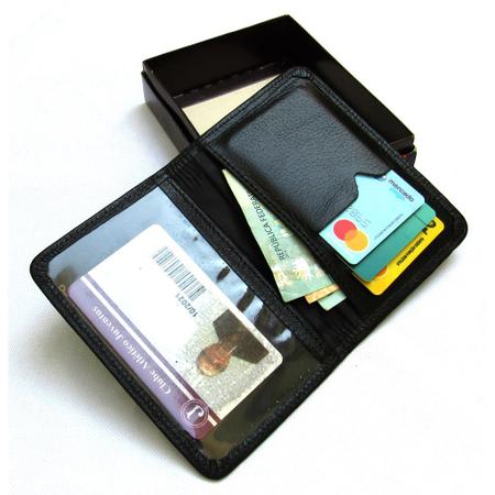 Imagem de Carteira porta cartão grande unissex no couro legítimo na cor preta